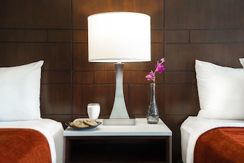 2 Queen Deluxe