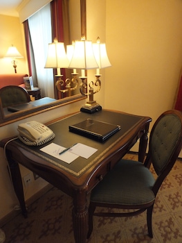 Deluxe Room, 1 King Bed