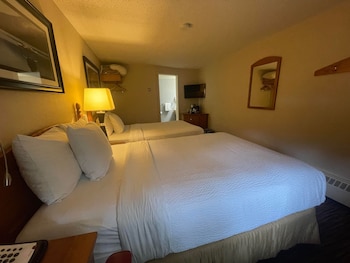Standard Room, 2 Double Beds