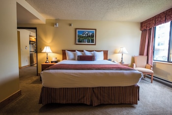 Suite, Multiple Beds (Whetstone, 1 King)