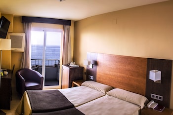 Triple Room, City View