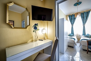 Deluxe Quadruple Room, 1 Bedroom