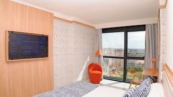 Double Room (Urban 3 Adults)