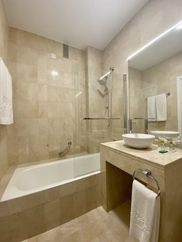 Triple Room, 1 Bedroom (2 Adults + 1 Child)