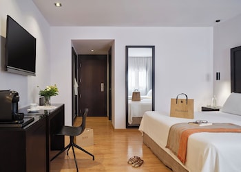 Standard Double Room (with extra bed)