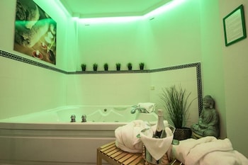 Studio Relax, Jetted Tub (2 people)