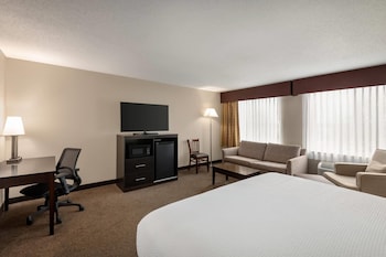 Studio Suite, 1 King Bed, Non Smoking