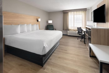 Suite, 1 King Bed, Non Smoking