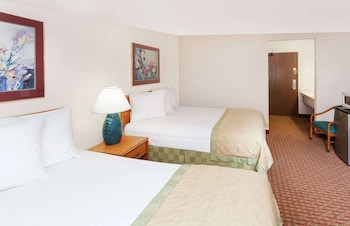 Standard Room, 2 Queen Beds