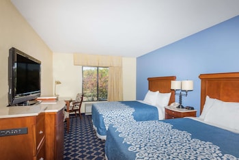 Deluxe Room, 2 Queen Beds