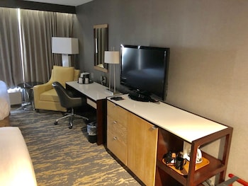 Room, 1 King Bed, Non Smoking (Wellness Room)