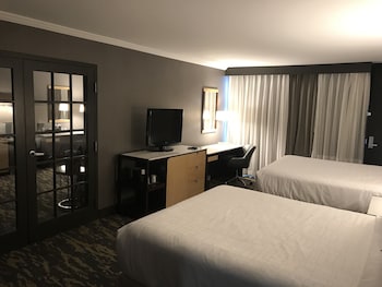 Room, 2 Queen Beds, Accessible, Non Smoking