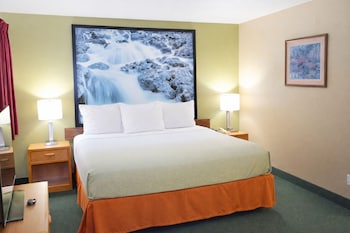 Suite, 1 King Bed, Non Smoking