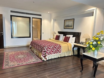 Luxury Studio Suite (Ashok)