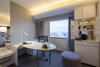 Executive Double Business Type - Non Smoking, Airweave(Sky View)