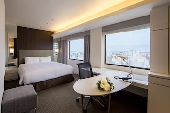Executive Queen Business Type - Non Smoking, Airweave(Sky View)