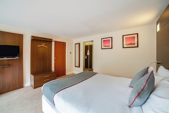 Standard Family of 5 Room