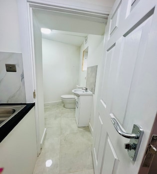 One Bedroom Apartment (2 Guest)