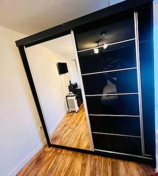One Bedroom Apartment (2 Guest)