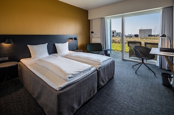 Standard Room, Partial Sea View