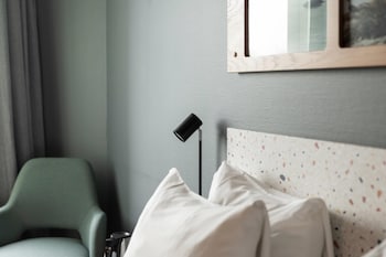 Room, 1 Queen Bed, Non Smoking