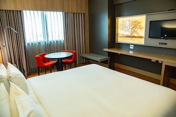 Standard Apartment, 1 King Bed