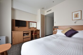 [Late Check-in ONLY after 4PM] Standard Small double, Non-smoking (18sqm)