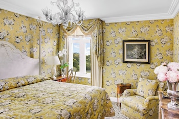 Room (Corrib)