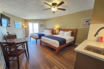 Studio, 2 Queen Beds, Balcony, Bay View
