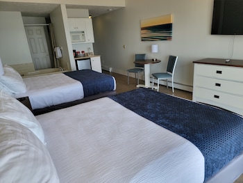 Studio, 2 Queen Beds, Jetted Tub, Ground Floor