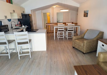 Exclusive Penthouse, 1 Bedroom, Kitchen, Bay View
