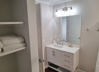Deluxe Studio, 1 Bedroom, Kitchenette, Bay View