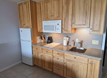 Studio, 1 King Bed with Sofa bed, Kitchenette, Bay View