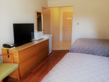 Basic Double Room, 2 Double Beds, Non Smoking
