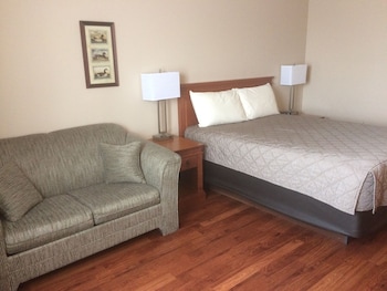Basic Single Room, 1 Queen Bed