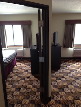 Luxury Suite, 1 King Bed, Non Smoking (One-Bedroom Suite)