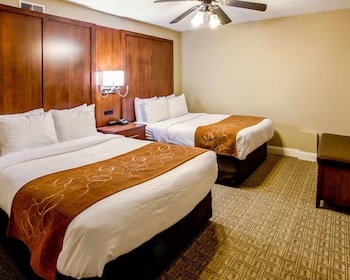 Suite, 2 Queen Beds, Non Smoking