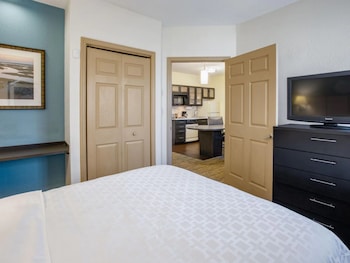 Suite, 1 Queen Bed, Accessible, Non Smoking (Tub)