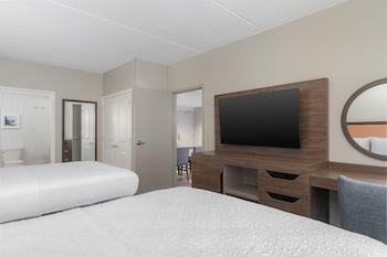 Suite, 2 Queen Beds, Non Smoking