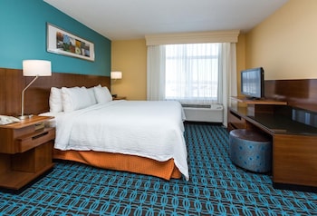 Room, 1 King Bed, Mobility Accessible (Accessible Bathtub)