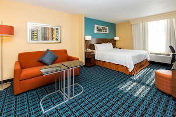 Room, 1 King Bed with Sofa bed, Mobility Accessible (Accessible Bathtub)