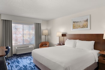 Room, 1 King Bed (Mobility/Hearing Accessible, Tub)