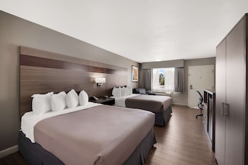 Standard Room, 2 Queen Beds, Accessible, Non Smoking