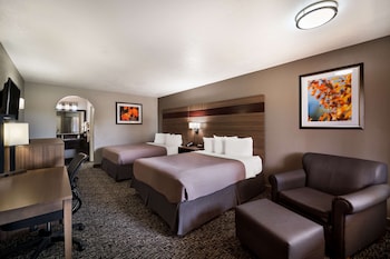 Standard Room, 2 Queen Beds, Non Smoking, Refrigerator & Microwave