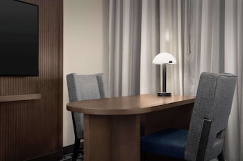 Suite, 1 King Bed, Accessible, Non Smoking (2 Rooms, Mobility, Roll-in Shower)