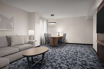 Premium Suite, 1 King Bed, Corner