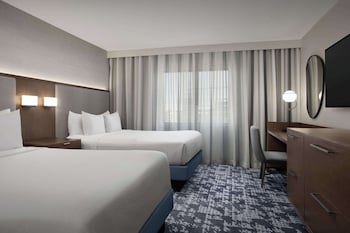 Premium Suite, 2 Double Beds, Accessible, Corner (Bathtub)