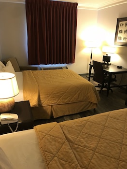 Room, 2 Queen Beds, Non Smoking