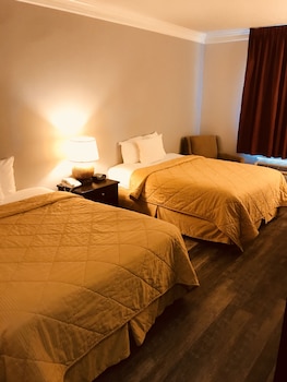 Room, 2 Queen Beds, Smoking