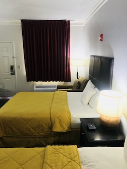 Room, 2 Queen Beds, Non Smoking